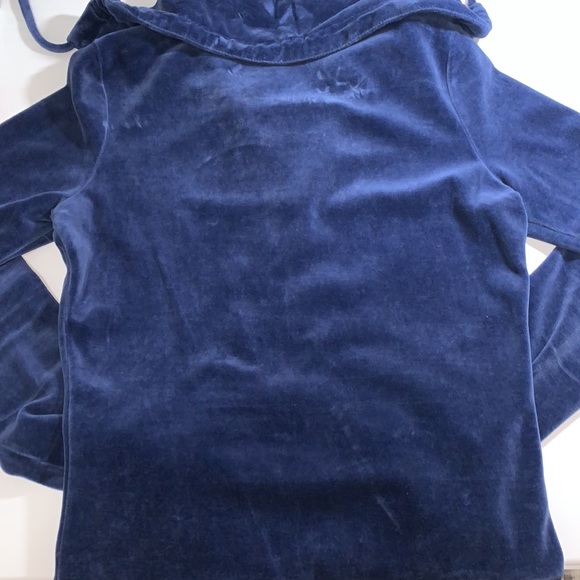 Twisted Heart Sweater✨ Size M - Picture 4 of 5